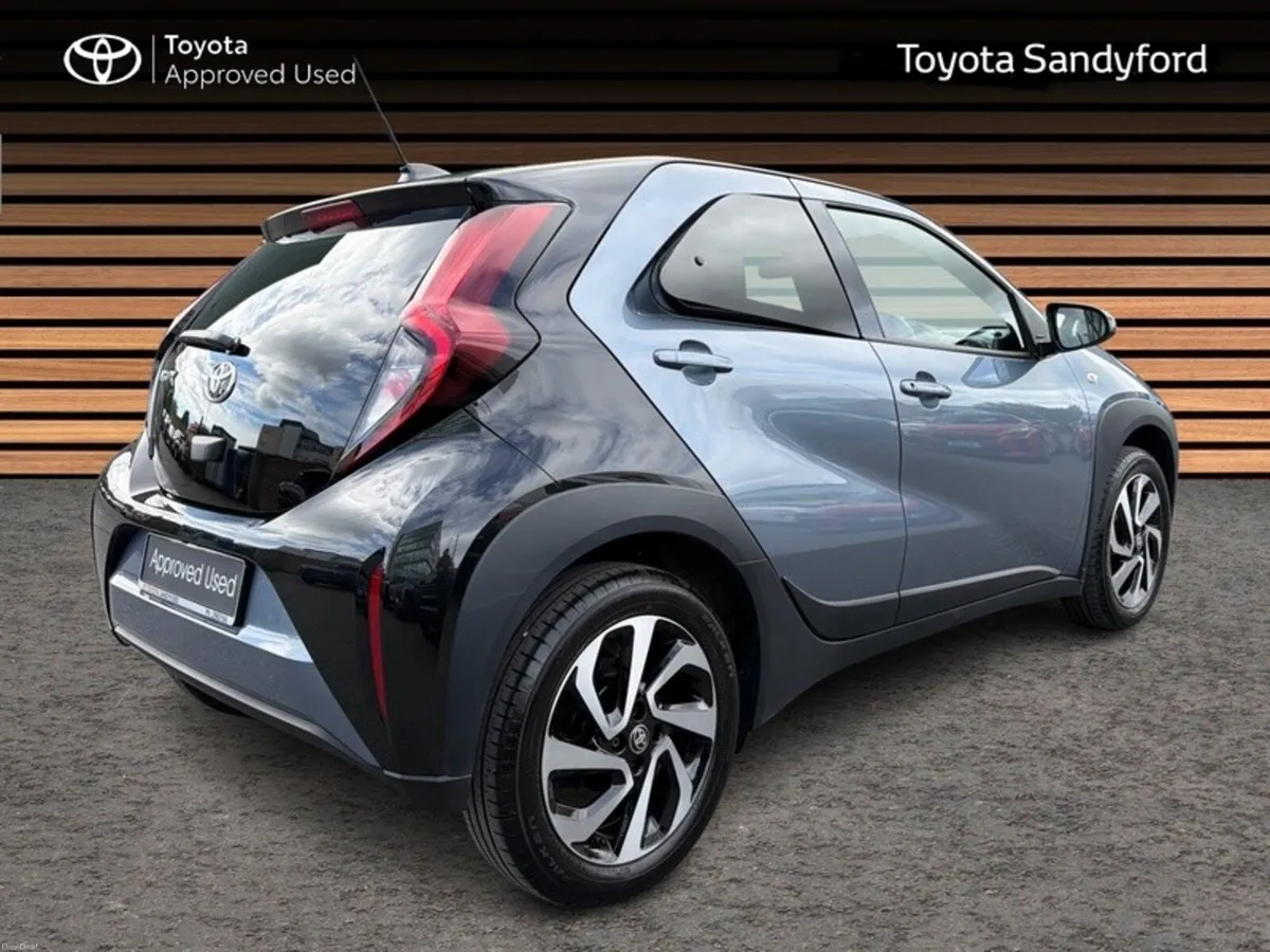 Toyota Aygo X TOP SPEC DESIGN // REAR CAMERA WITH - Image 2