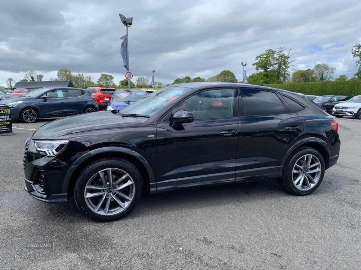 Audi Q3 Sportback Black Edition - Image 2