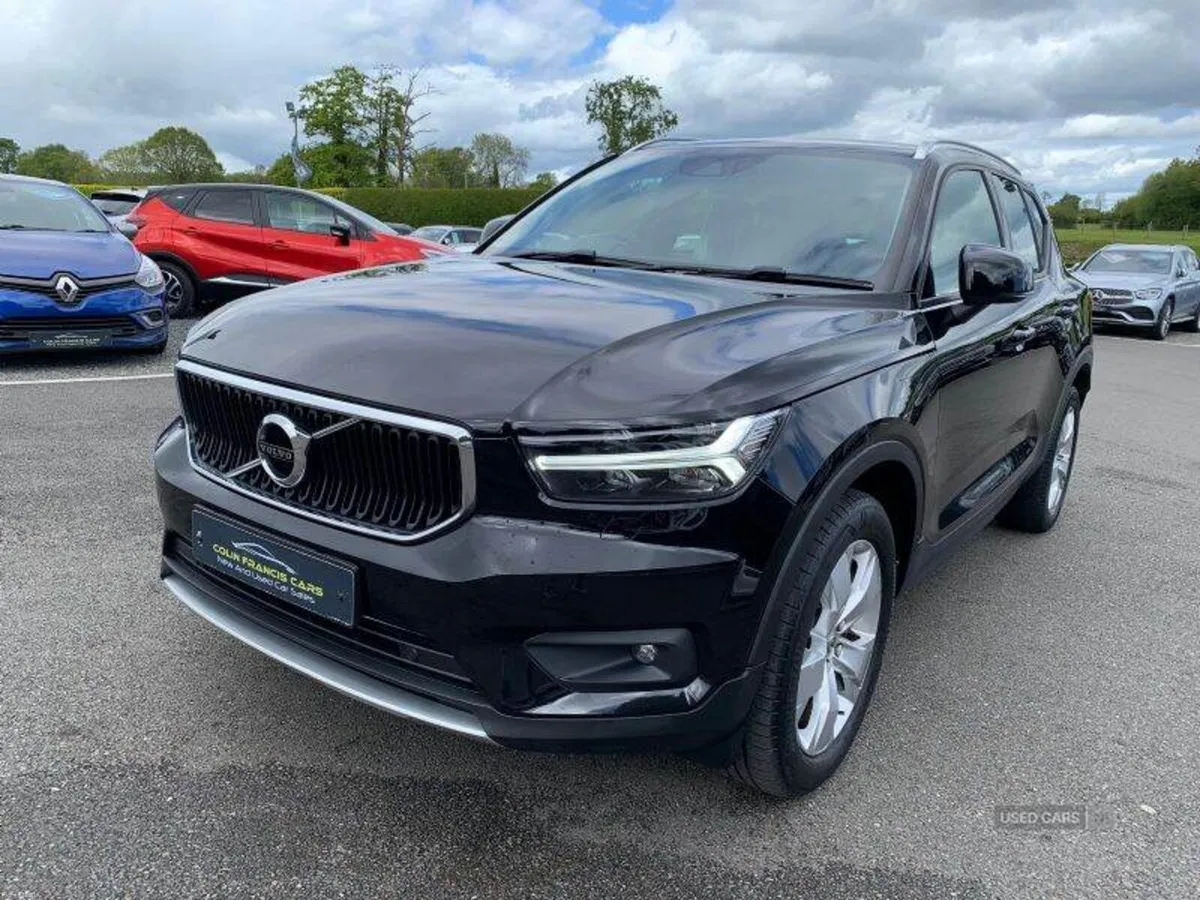 Volvo XC40 Momentum Pro - Image 1