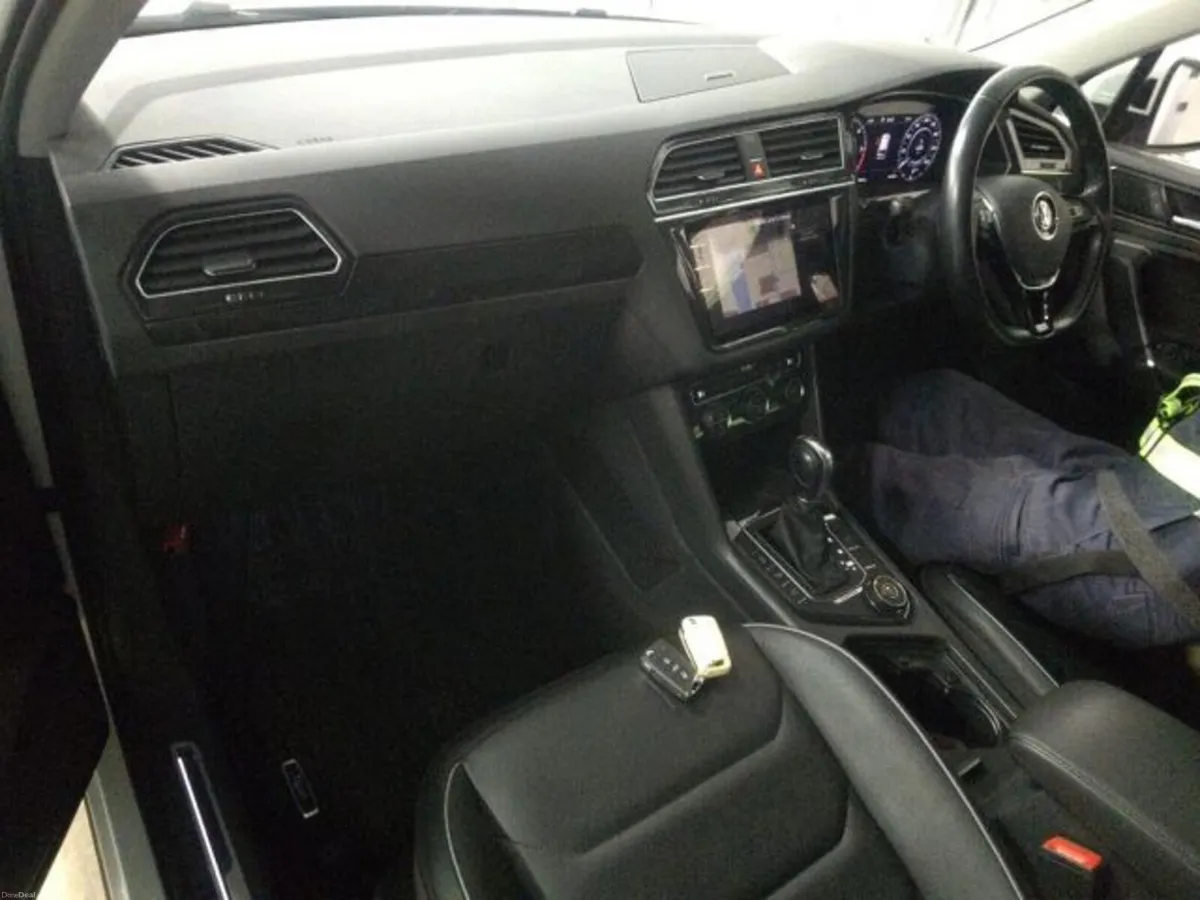 2019 Toyota Corolla (Gr Sport) Sport G Z Auto Hybr - Image 2