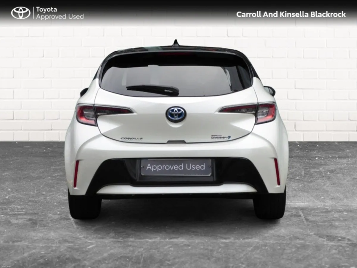 Toyota Corolla Hybrid Luna Sport HB - Image 4