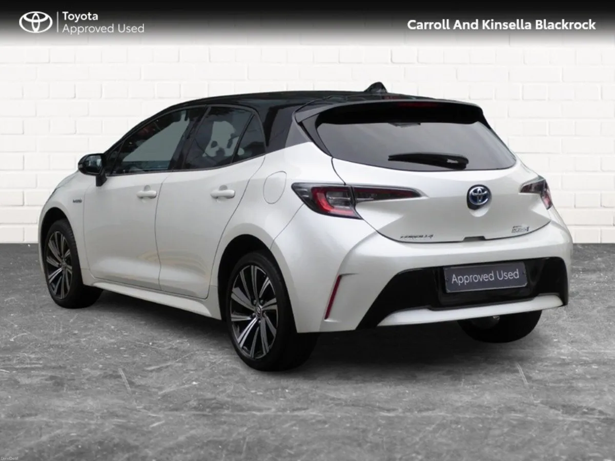 Toyota Corolla Hybrid Luna Sport HB - Image 2