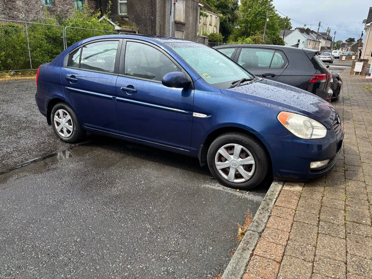 2008 Hyundai Accent - Low Km - Image 2