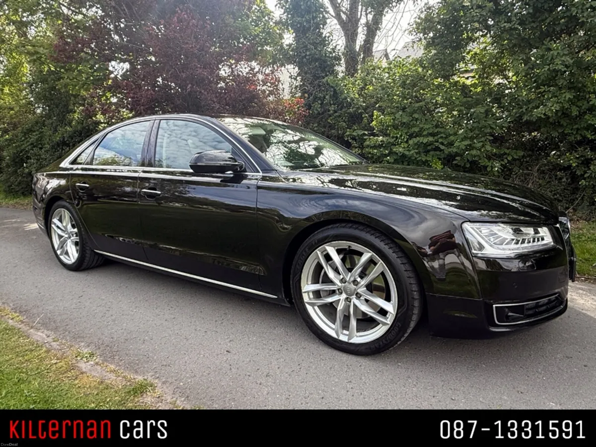 Audi A8 3.0 QUATTRO AUTO SE 1 OWNER AUDI HISTORY - Image 1