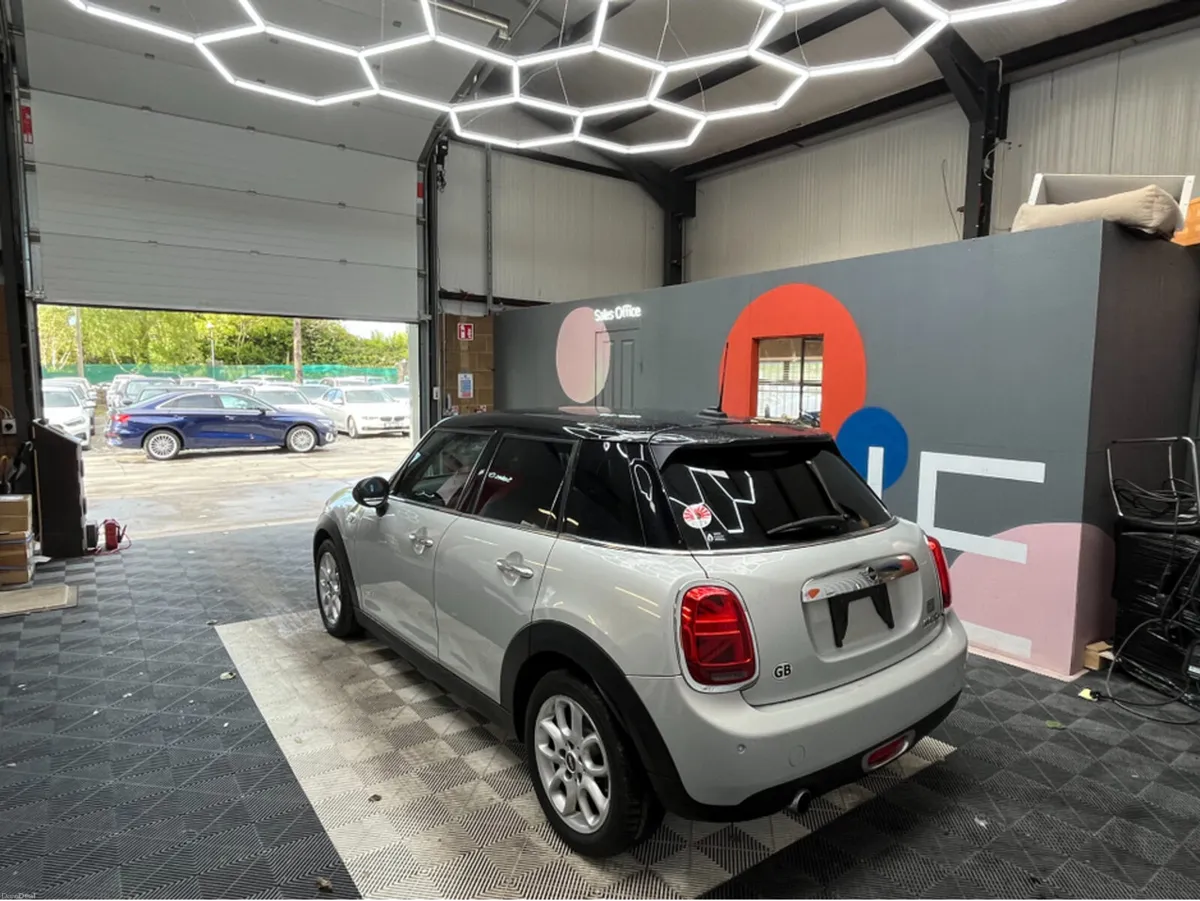 Mini Cooper €16950! 2018 MINI COOPER 1.5 AUTOMATIC - Image 4