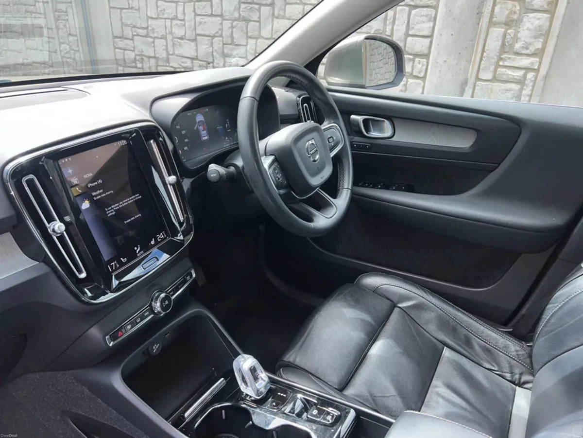 Volvo XC40 1.5 T5 INSCRIPTION PRO 25 - Image 2