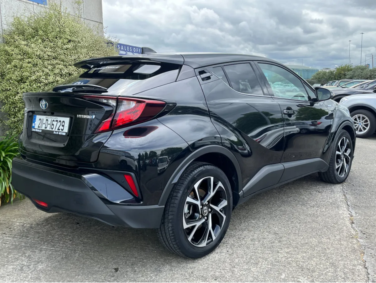 Toyota C-HR SPORT HYBRID AUTOMATIC 1.8 PETROL //LO - Image 4