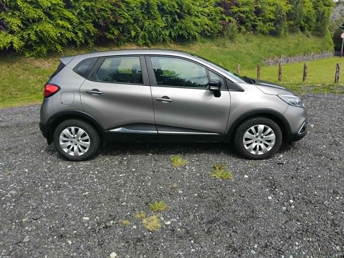 Renault Captur 2016 Low KMs - Image 2