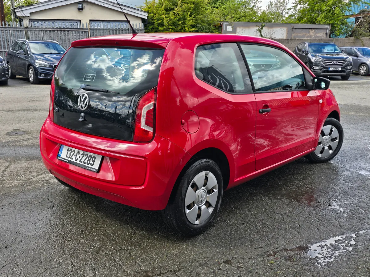 132 VOLKSWAGEN UP! *CLEAN* - Image 3
