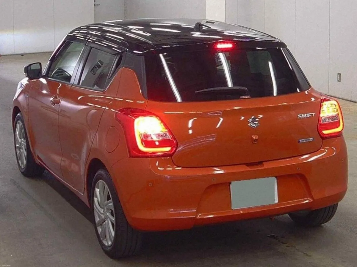 Suzuki Swift 1.2 HYBRID AUTOMATIC - ORANGE/BLACK T - Image 2