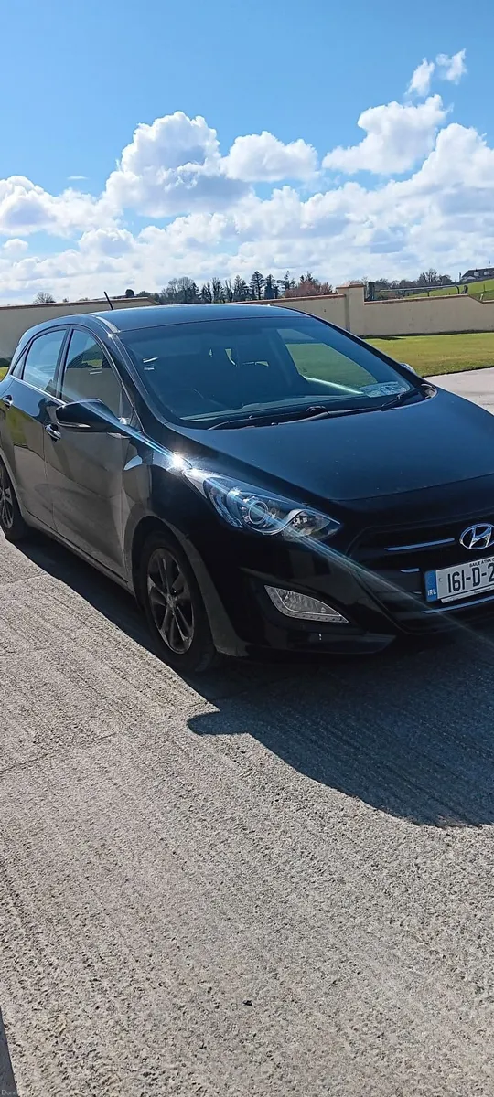 2016 Hyundai i30 Car - Image 1