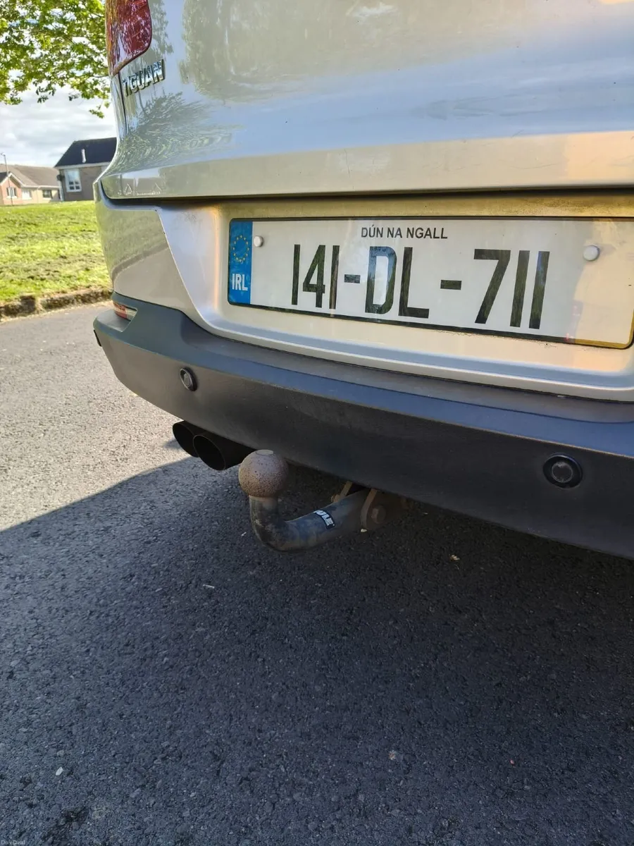 VW Tiguan 2014 with Tow Bar - Image 3