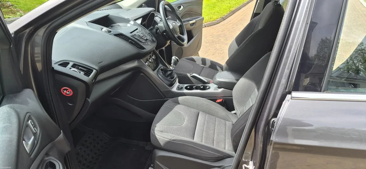 Ford Kuga 2015 - Image 4