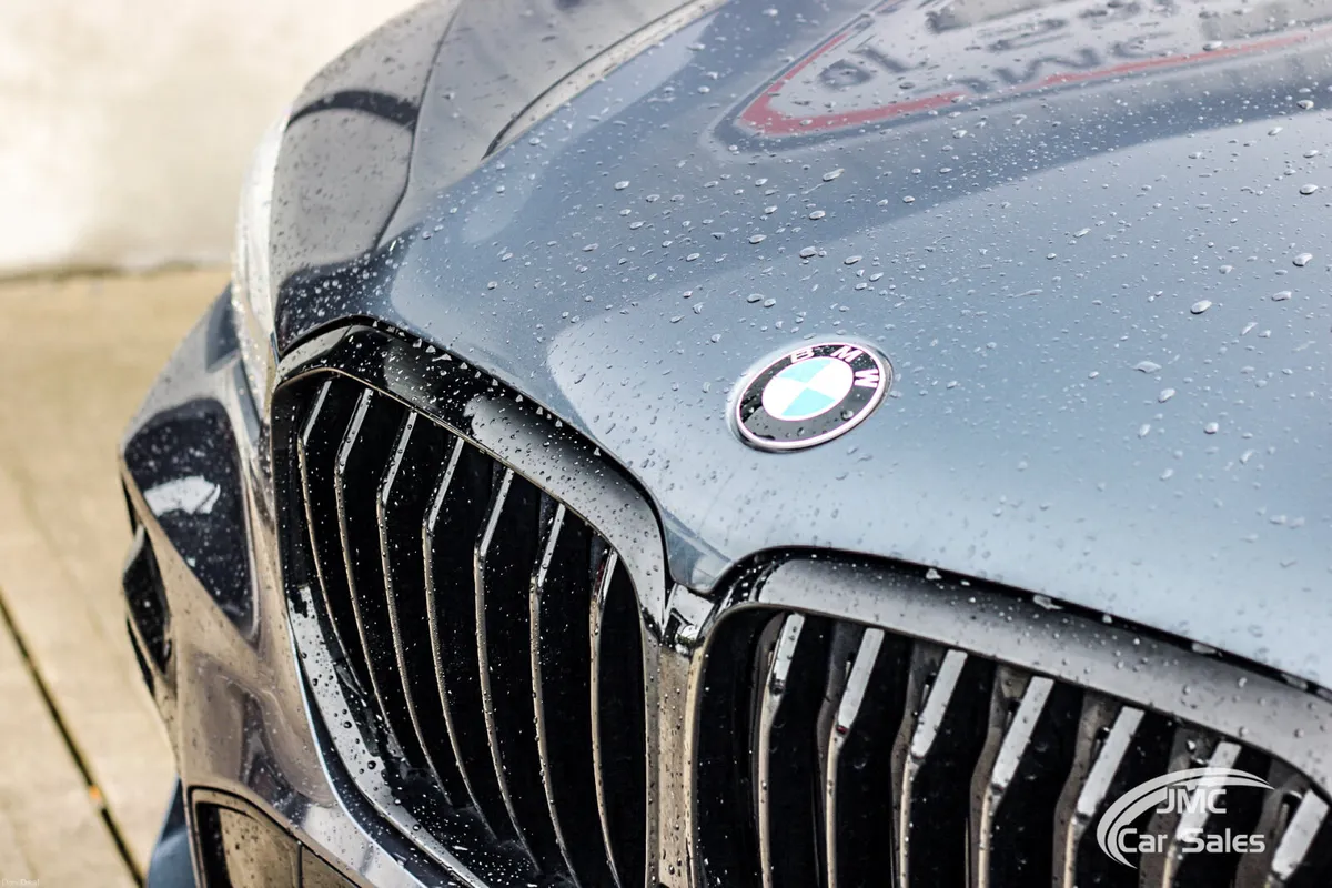 2021 BMW X5 45E M-PERFORMANCE - Image 3