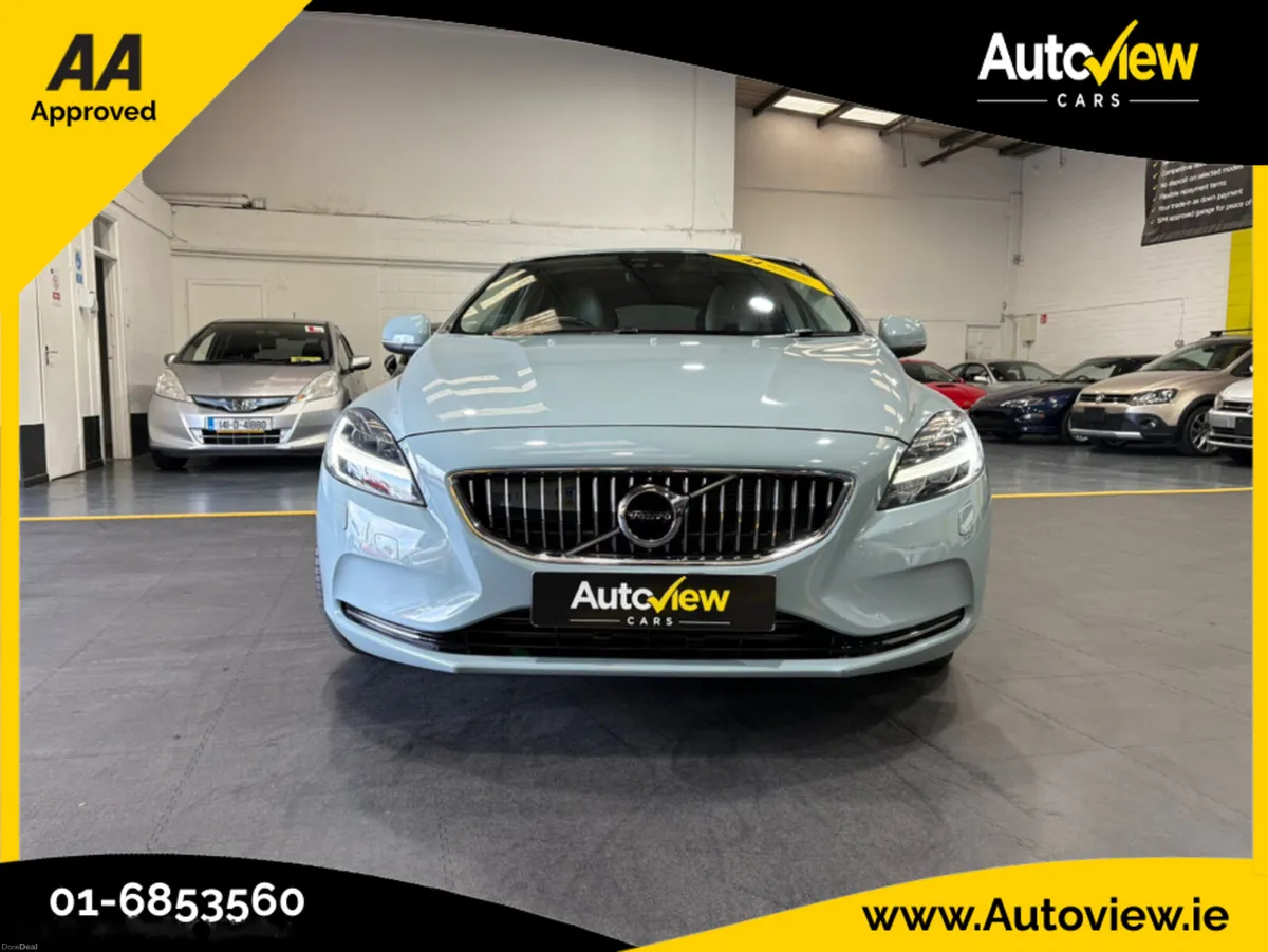 Volvo V40 Inscription Model D4  2.0 Diesel Automat - Image 2