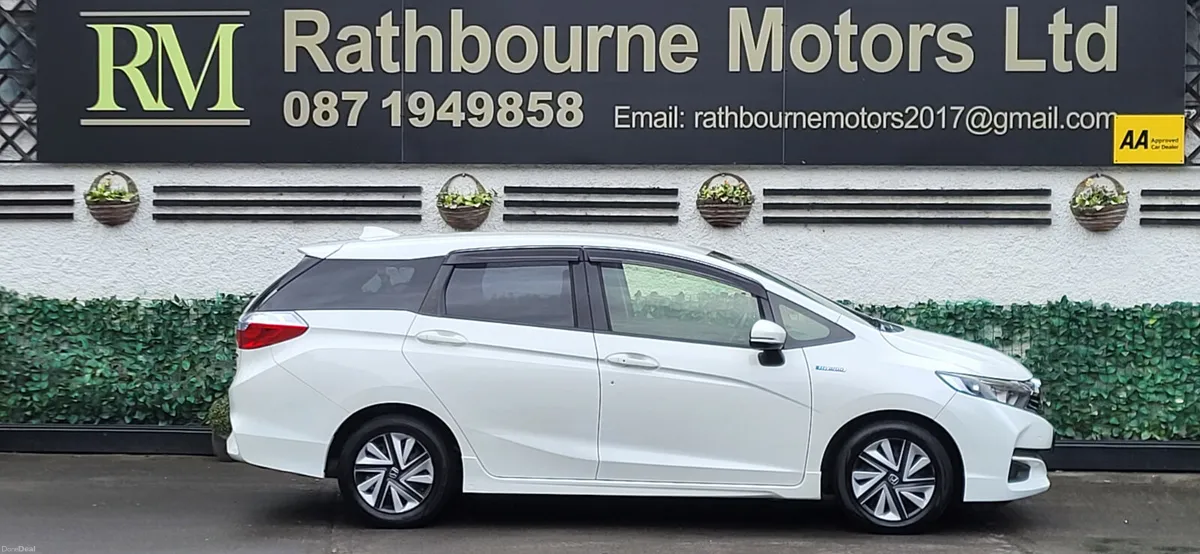 Honda Shuttle 2016 Hybrid 1.5 Automatic - Image 3
