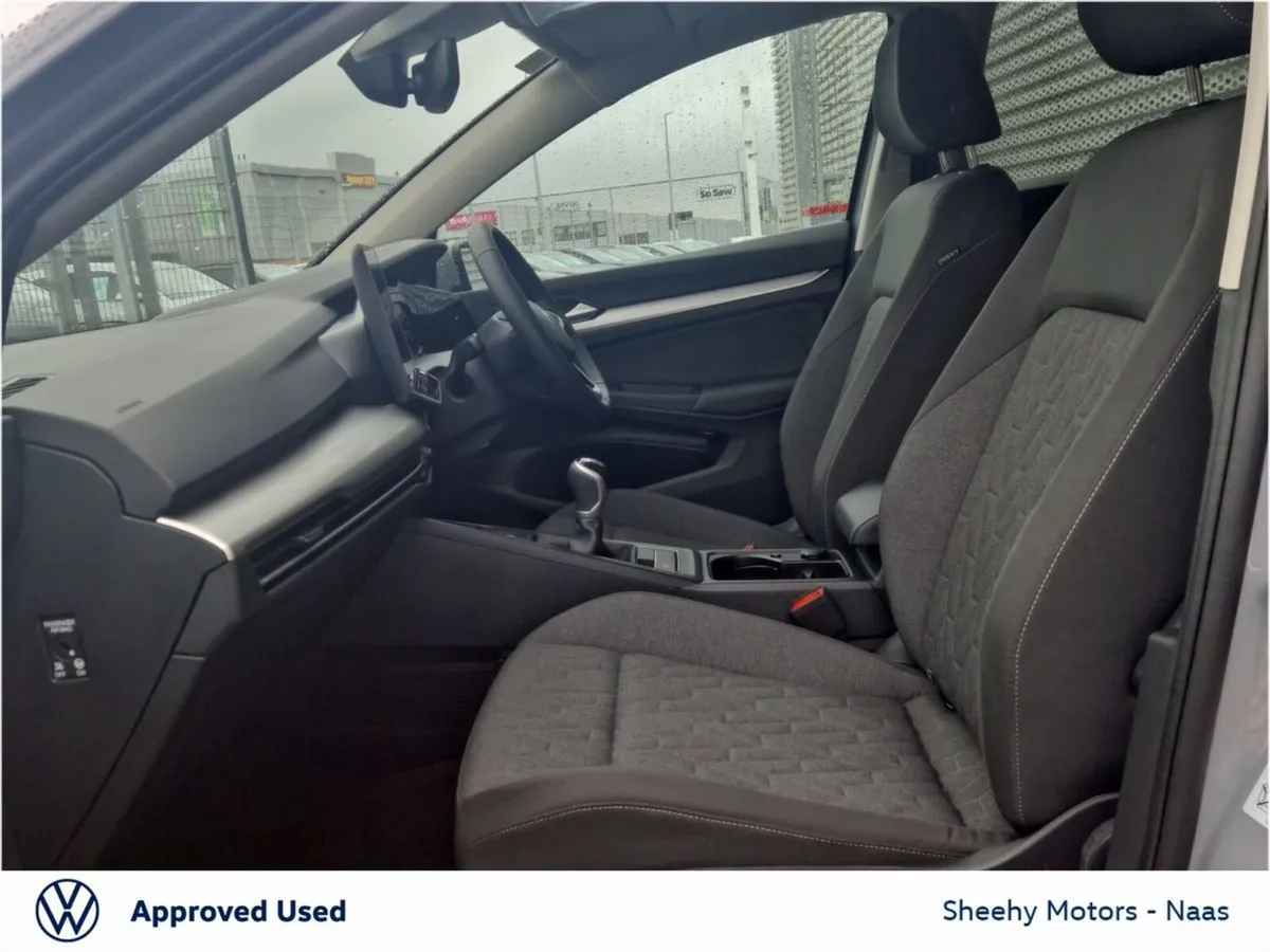 Volkswagen Golf Edition 75 1.5TSI - Image 3