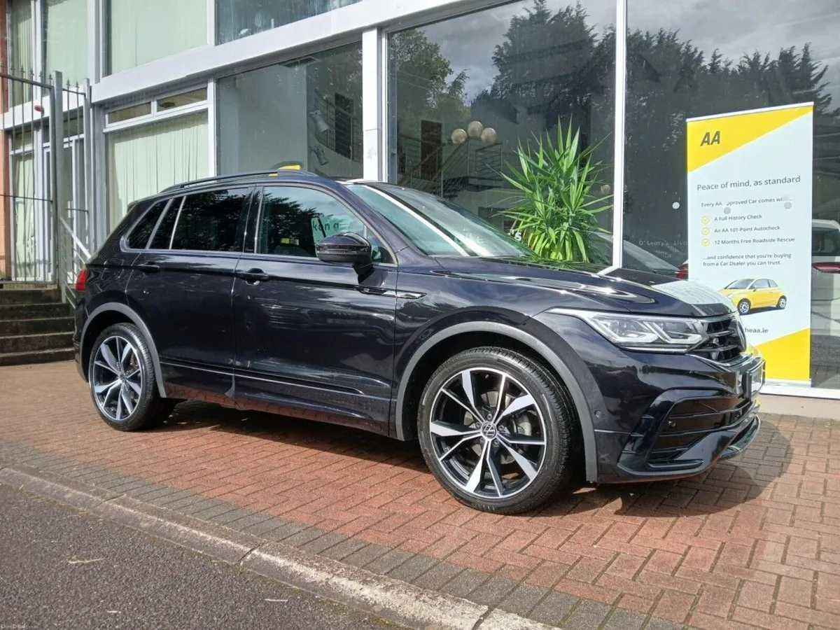 Volkswagen Tiguan 2.0 TDI 150HP R-Line DSG, Black - Image 1