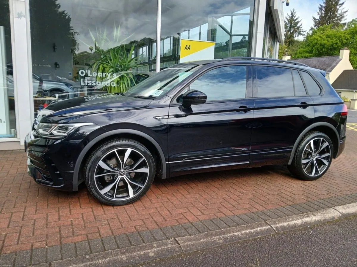 Volkswagen Tiguan 2.0 TDI 150HP R-Line DSG, Black - Image 2