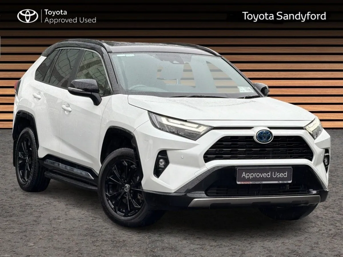 Toyota RAV4 SPORT HYBRID WITH EXTRAS // HEATED LEA - Image 1