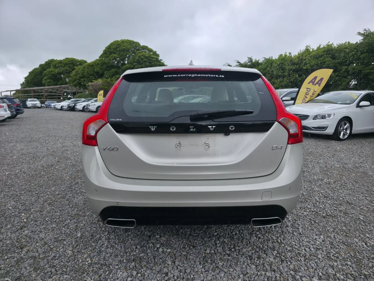 2017 Volvo V60 2.0 Diesel Automatic - Image 4