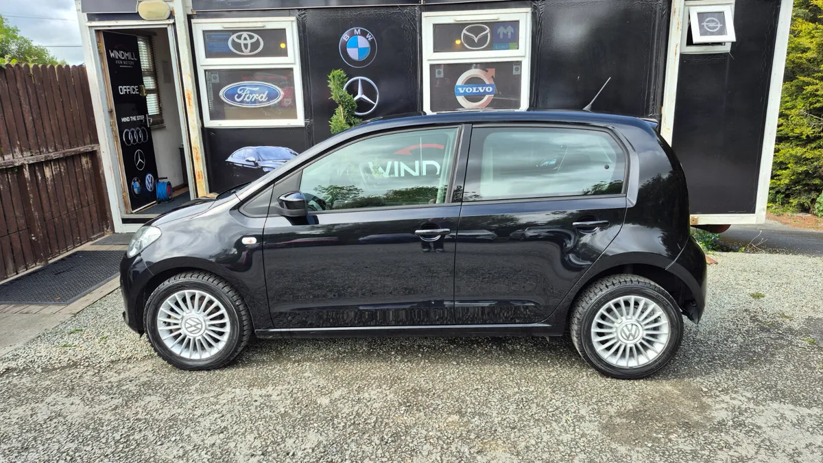Volkswagen Up 1.0 Automatic 2016 - Image 4