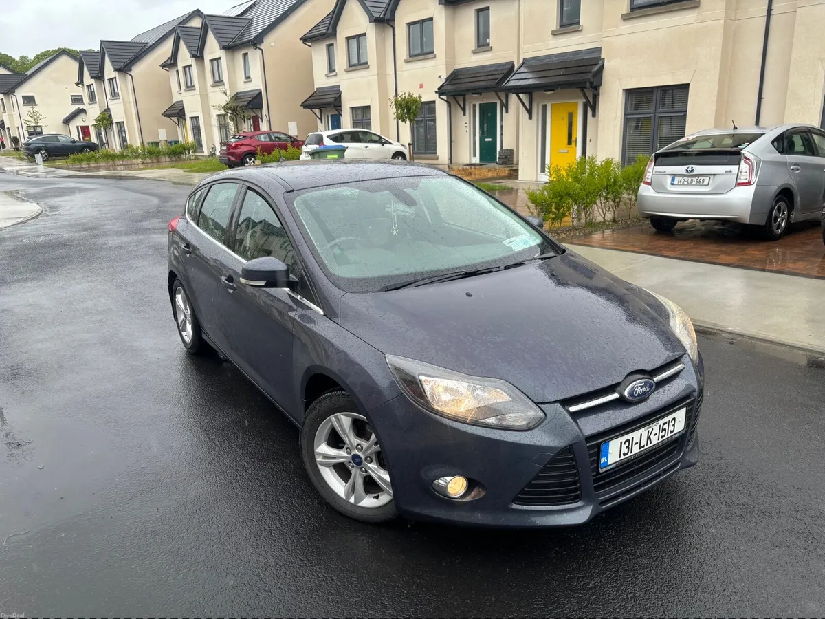 2013 Ford Focus 1.6 TDCI 100 bhp ZETEC model - Image 2