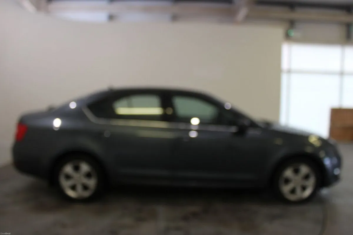 Skoda Octavia ACTIVE 1.6TDI 115HP DSG - Image 2