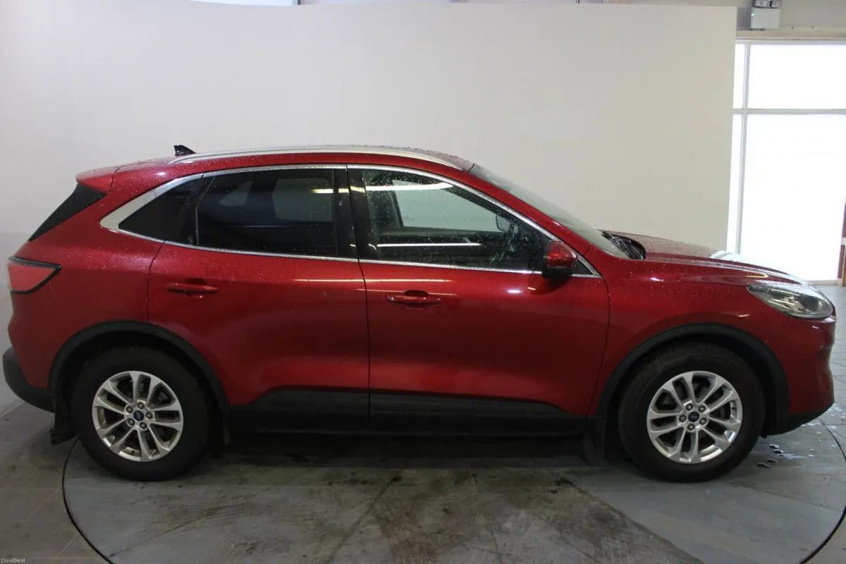 Ford Kuga 1.5 EcoBlue 120PS Titanium - Image 3