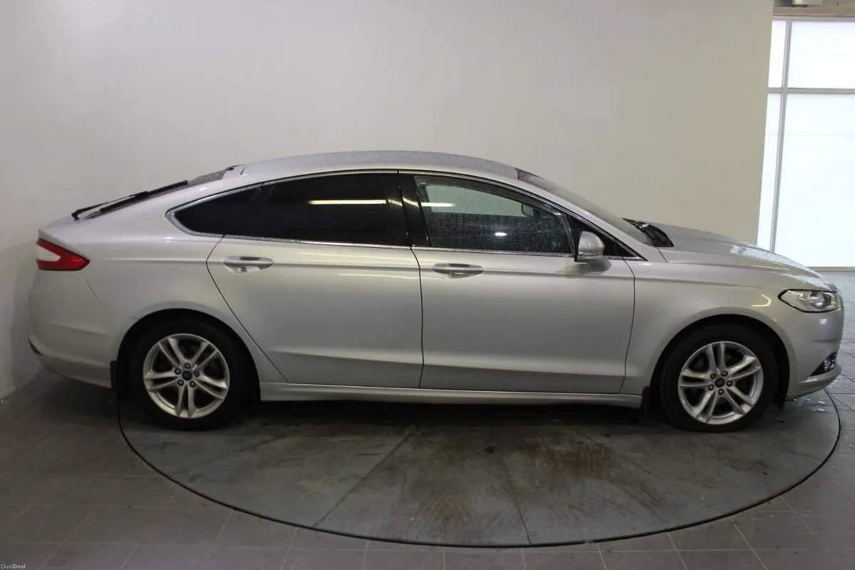 Ford Mondeo 2.0TDCi 150PS Titanium - Image 2