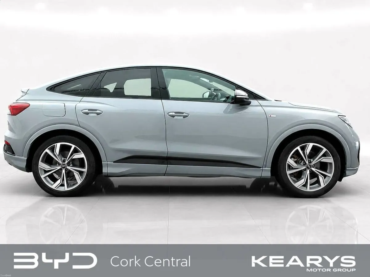 Audi Q4 e-tron Edition 1 - 40 204 Electric 82kWh A - Image 3