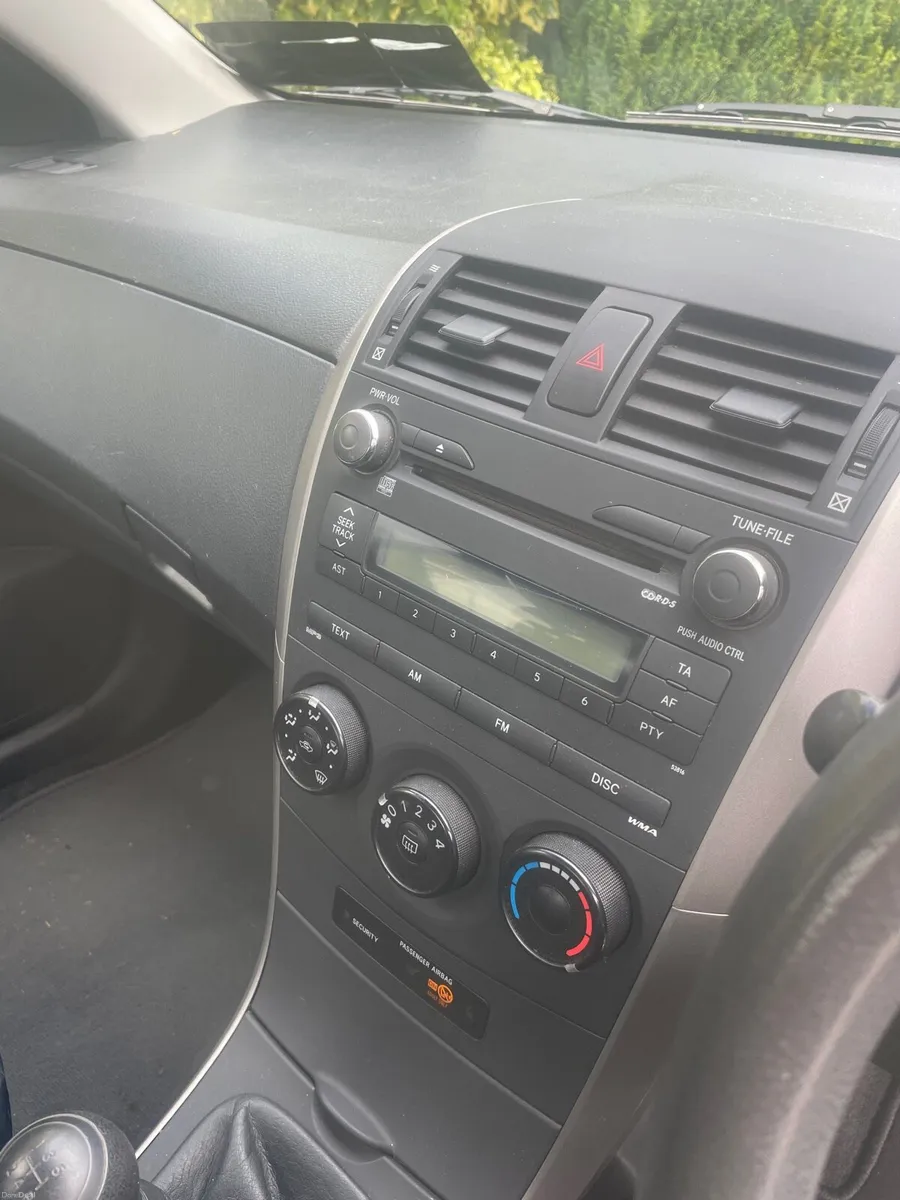 Toyota Corolla - Image 6