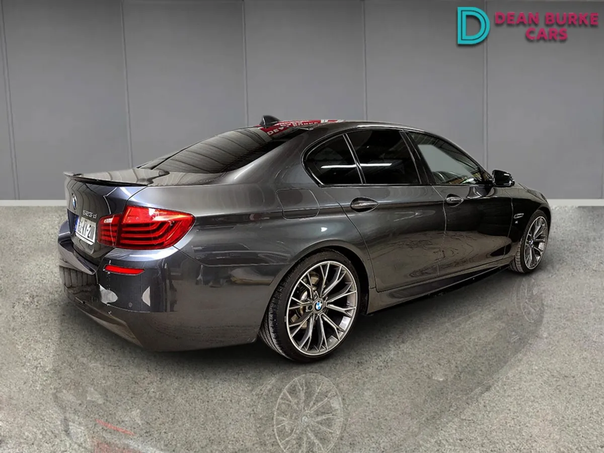 BMW 5-Series 2016 - Image 2