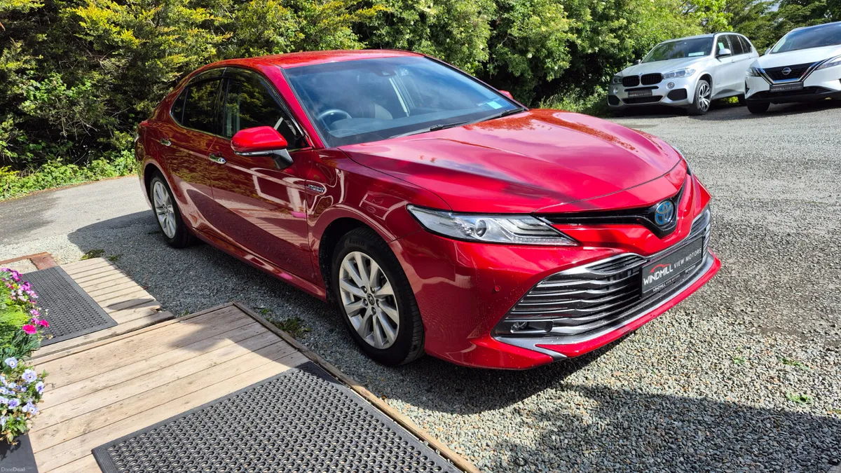 Toyota Camry Hybrid 2019 (Low Mileage) - Image 3