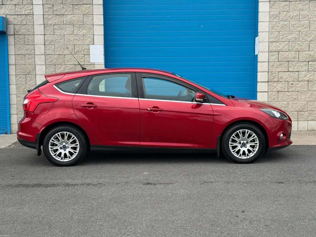 Focus 2012 Diesel Low Kms!! - Image 3