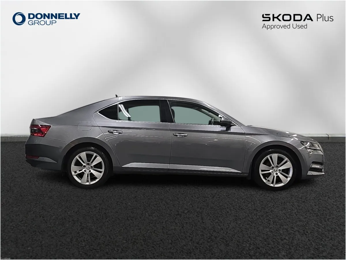 Skoda SUPERB Diesel Hatchback SE L - Image 4