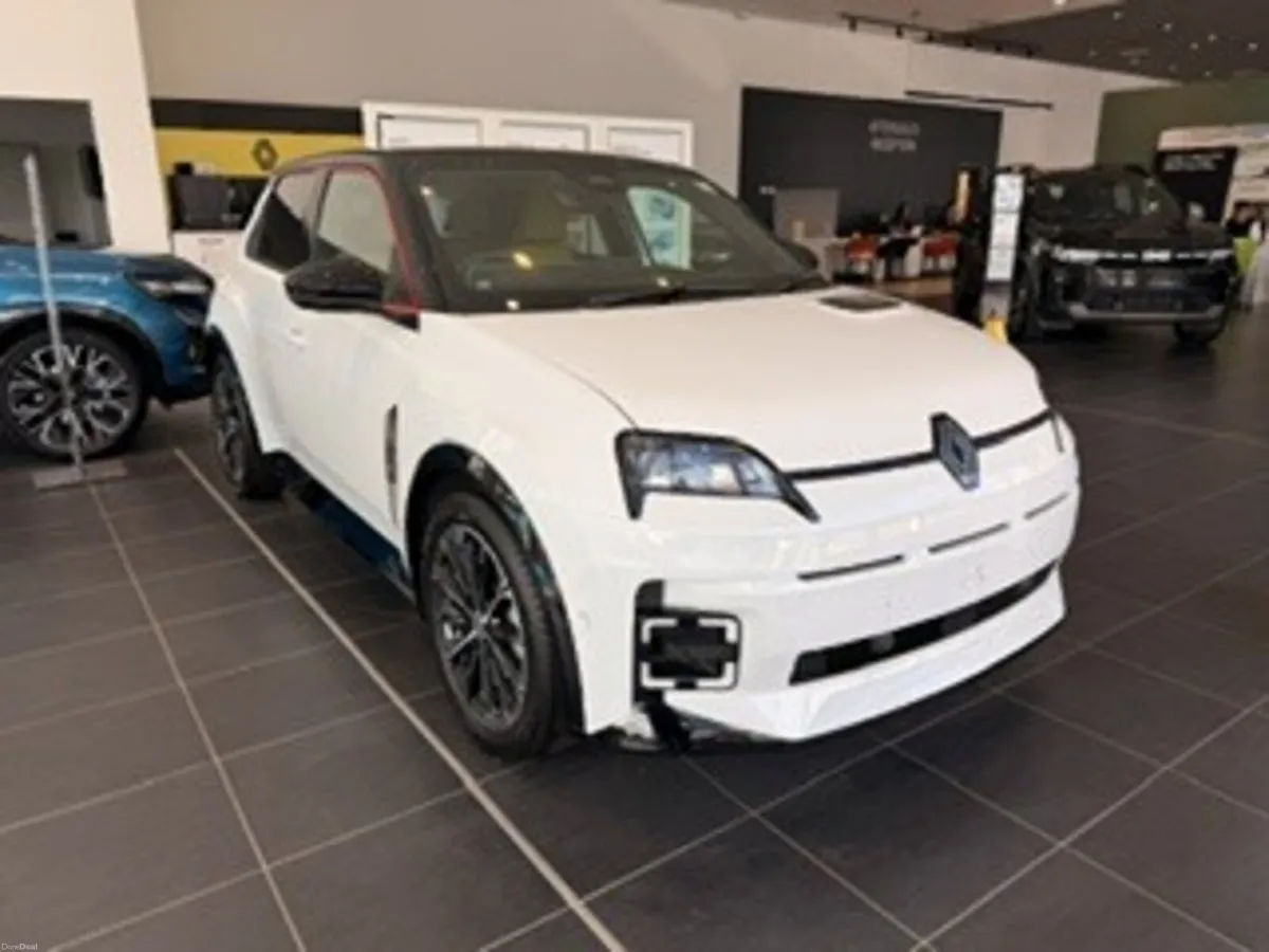 Renault 5 E-Tech Hatchback Techno + - Image 2