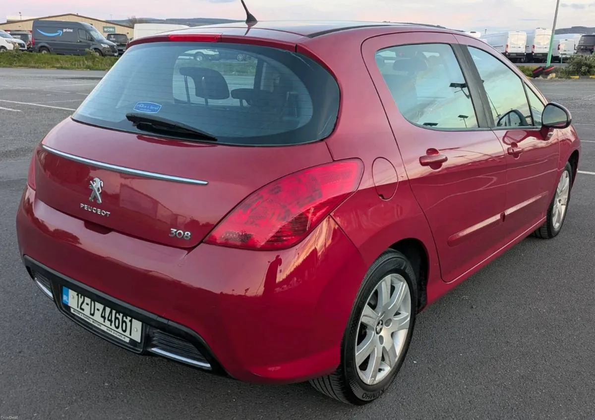 Peugeot 308 - Image 2