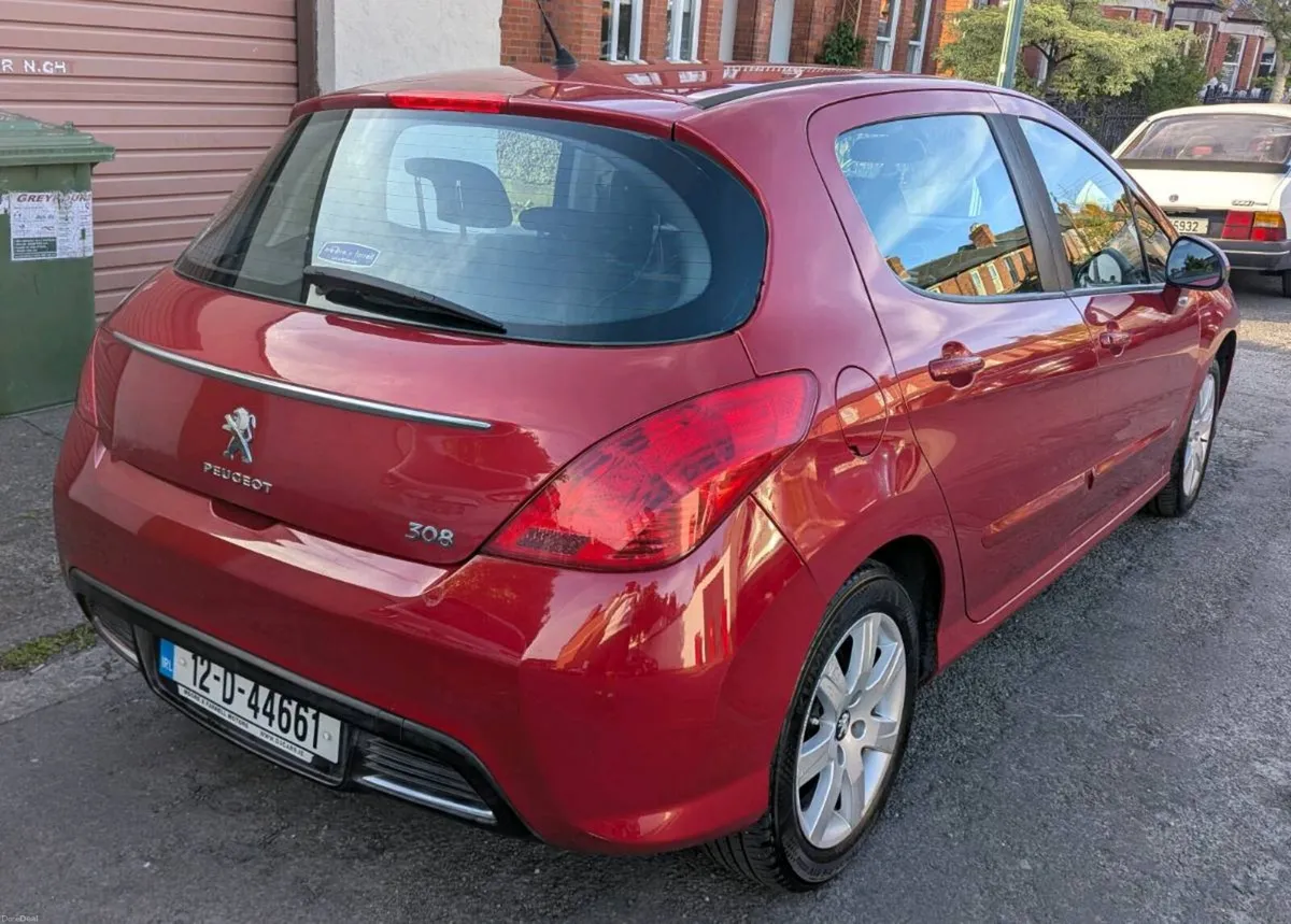 Peugeot 308 - Image 1