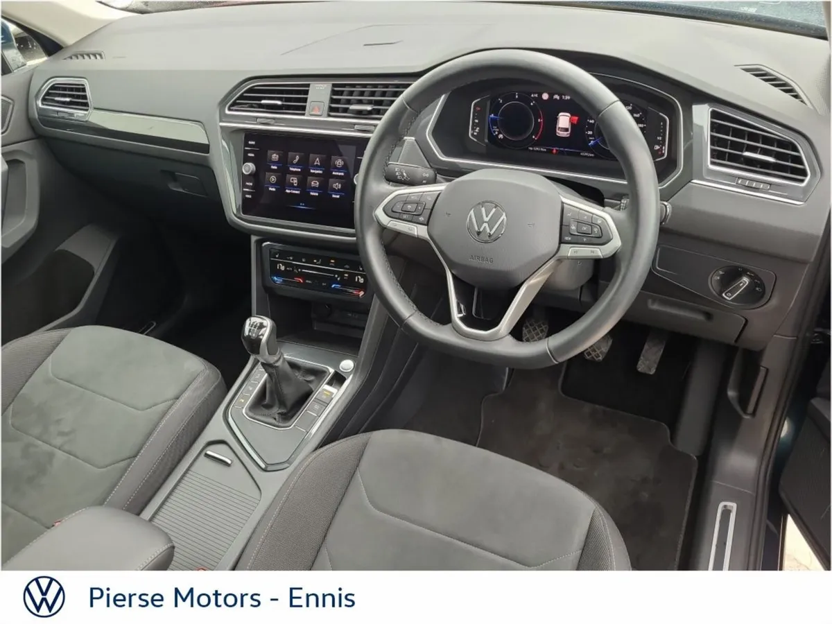 Volkswagen Tiguan 2.0 TDI 150HP Elegance - Pan Roo - Image 3