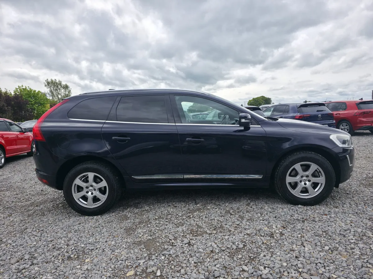 2017 Volvo XC60 D4 Classic Automatic - Image 6