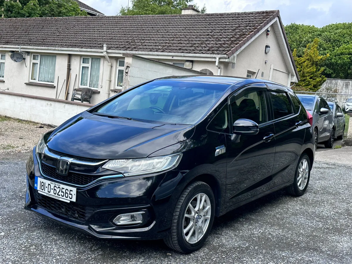 HONDA FIT 2018 TOP SPECS AUTOMATIC🔥 - Image 3