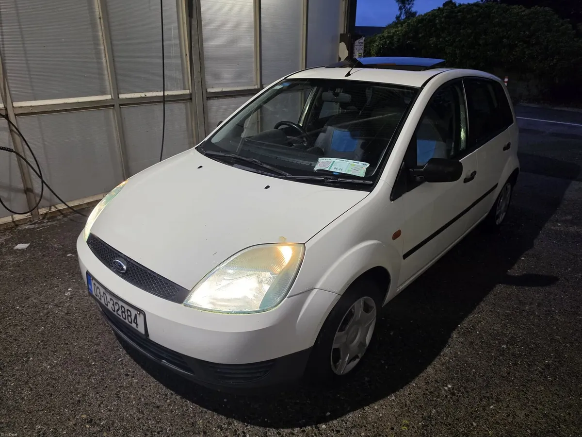 2003 Fiesta - Image 2