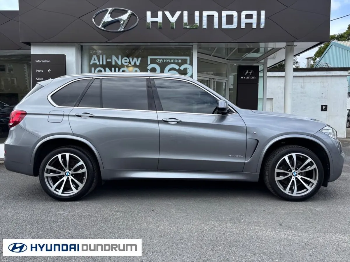 BMW X5 Xdrive 30d 7 Seater - Image 3