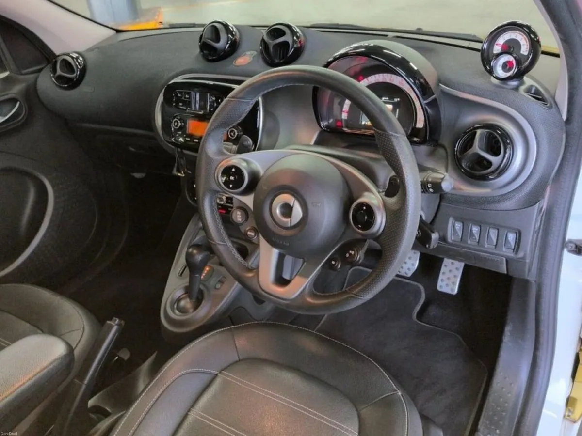 Smart Forfour 0.9 AUTOMATIC - BLACK LEATHER - FACT - Image 3
