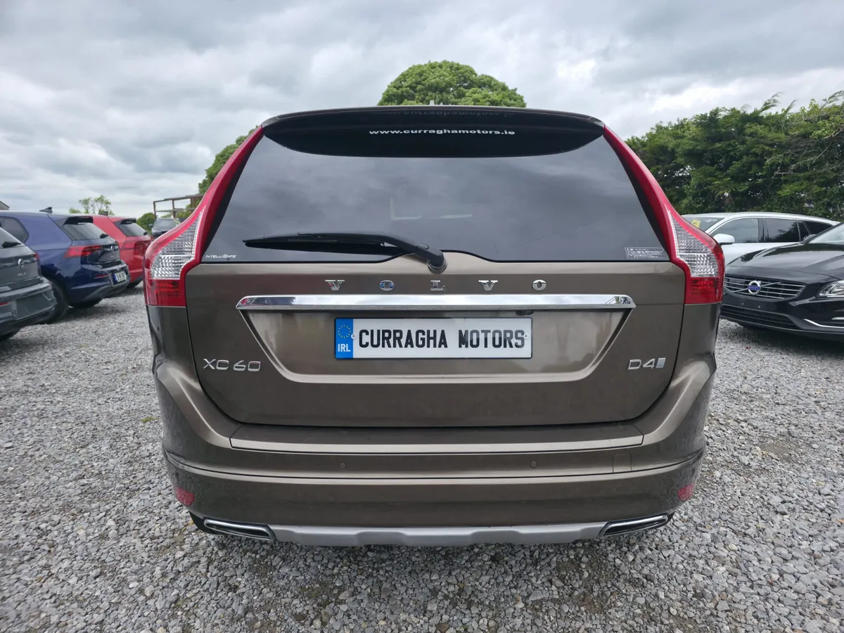 2016 Volvo XC60 D4 Classic Automatic - Image 4