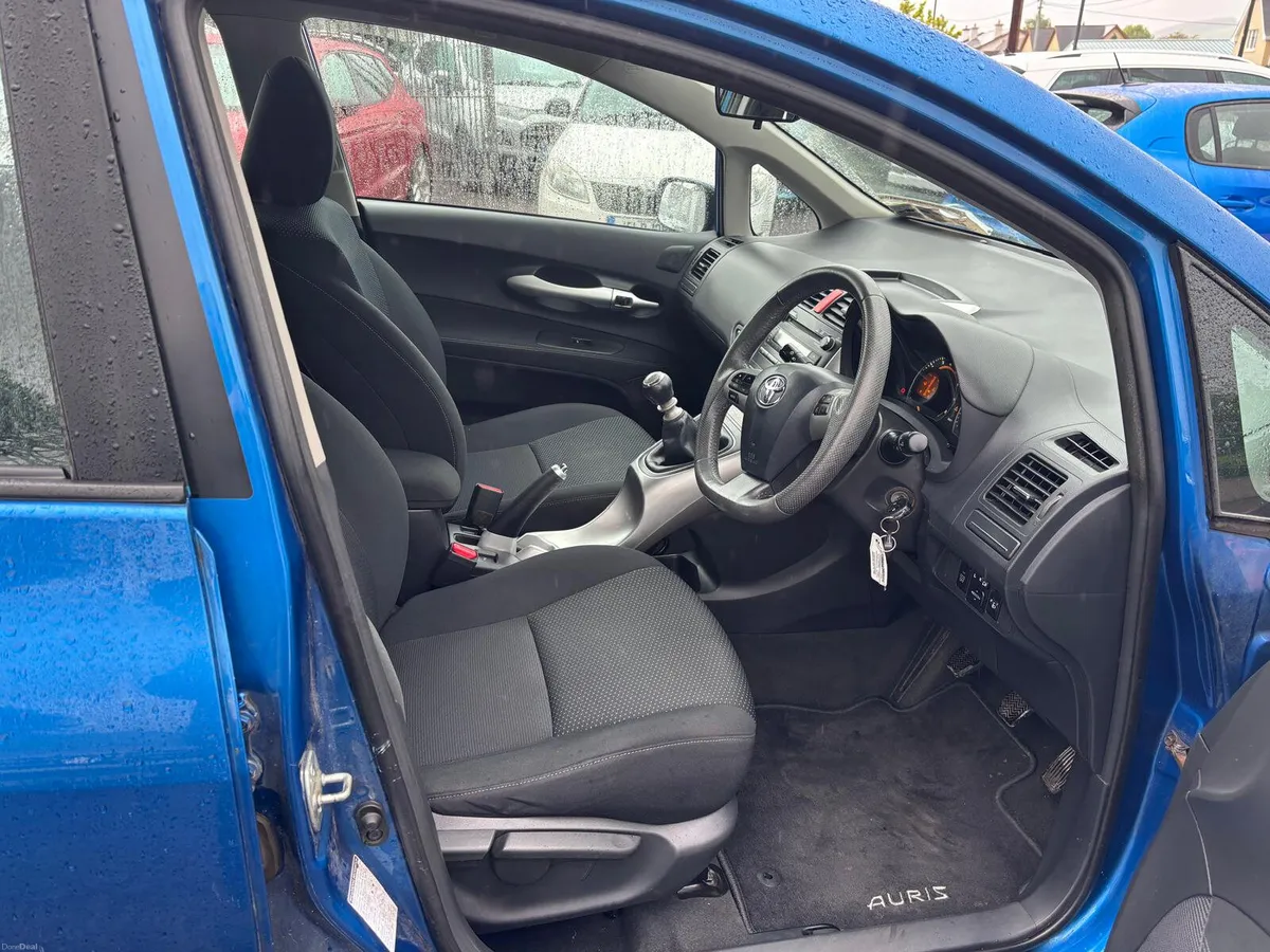 Toyota Auris 2012  PETROL  1.3  NCT  07/27 - Image 4
