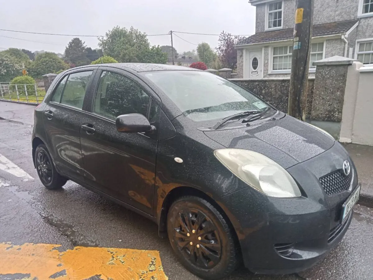 2006 yaris - Image 3