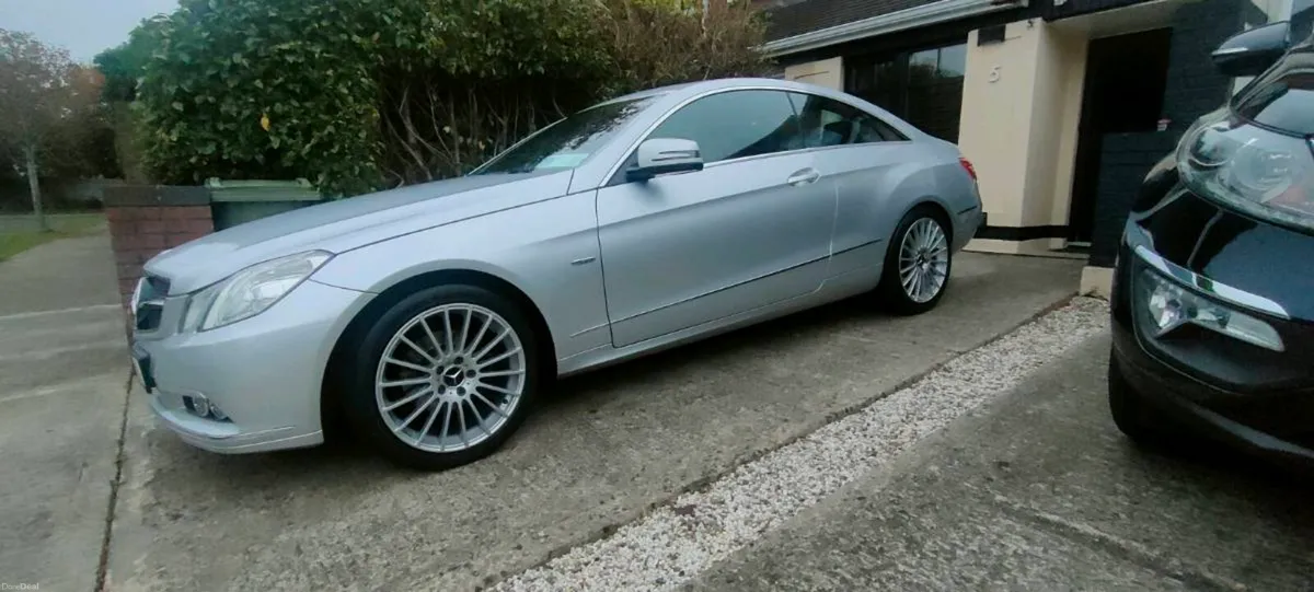 Mercedes Benz E220 - Image 1