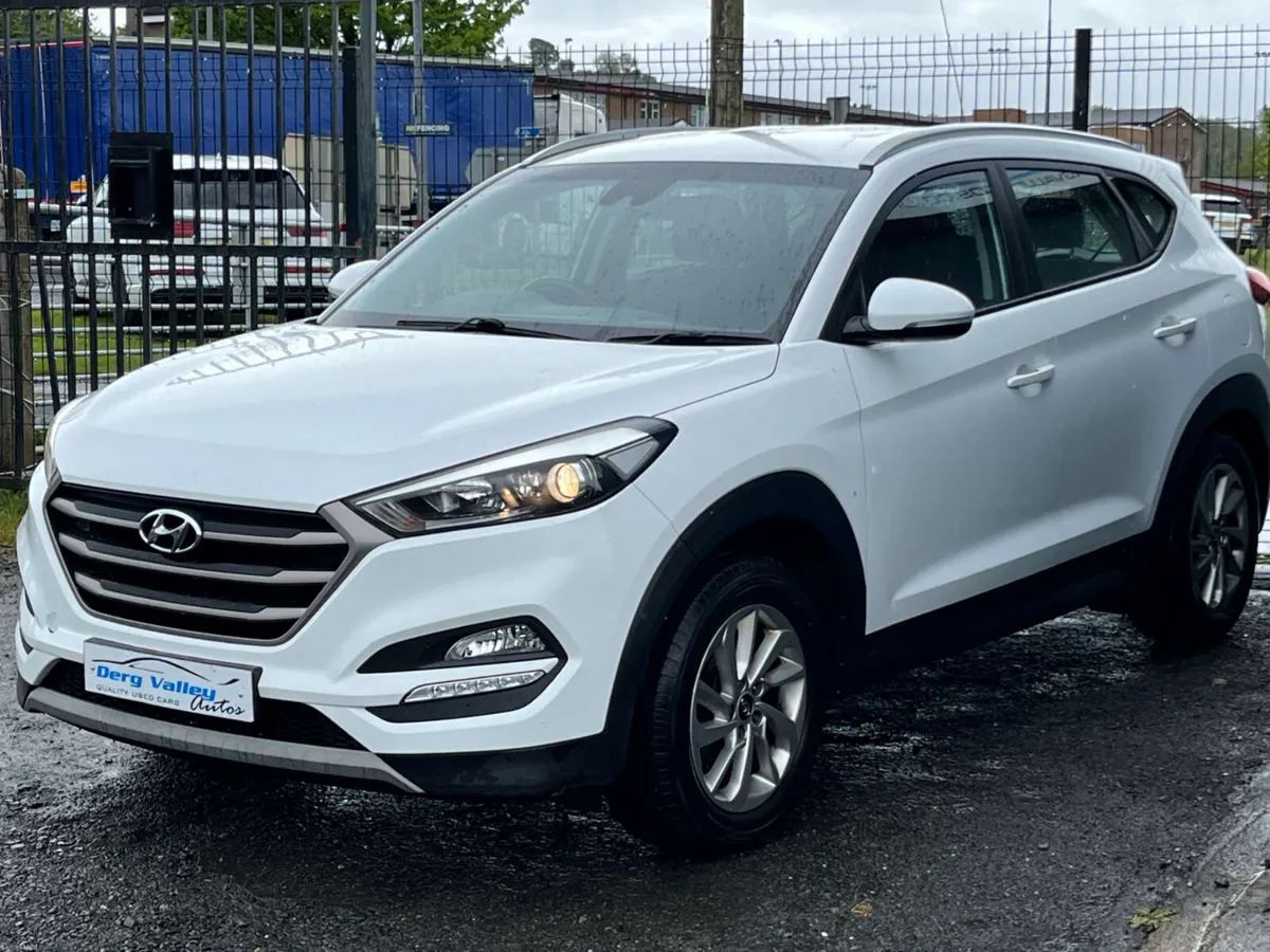 HYUNDAI TUCSON 1.7 Tucson SE Nav Blue Drive 2WD CR - Image 3
